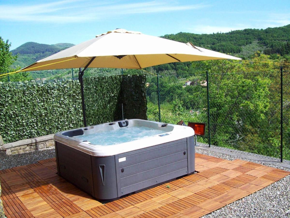 Ancient Farmhouse With Private Heated Hot Tub And Pool Villa Casola in Lunigiana Eksteriør billede